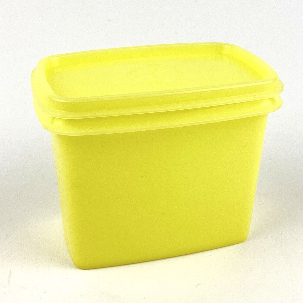Vintage Tupperware Yellow Shelf Saver 5" Food Storage Container /w Lid 1243-1